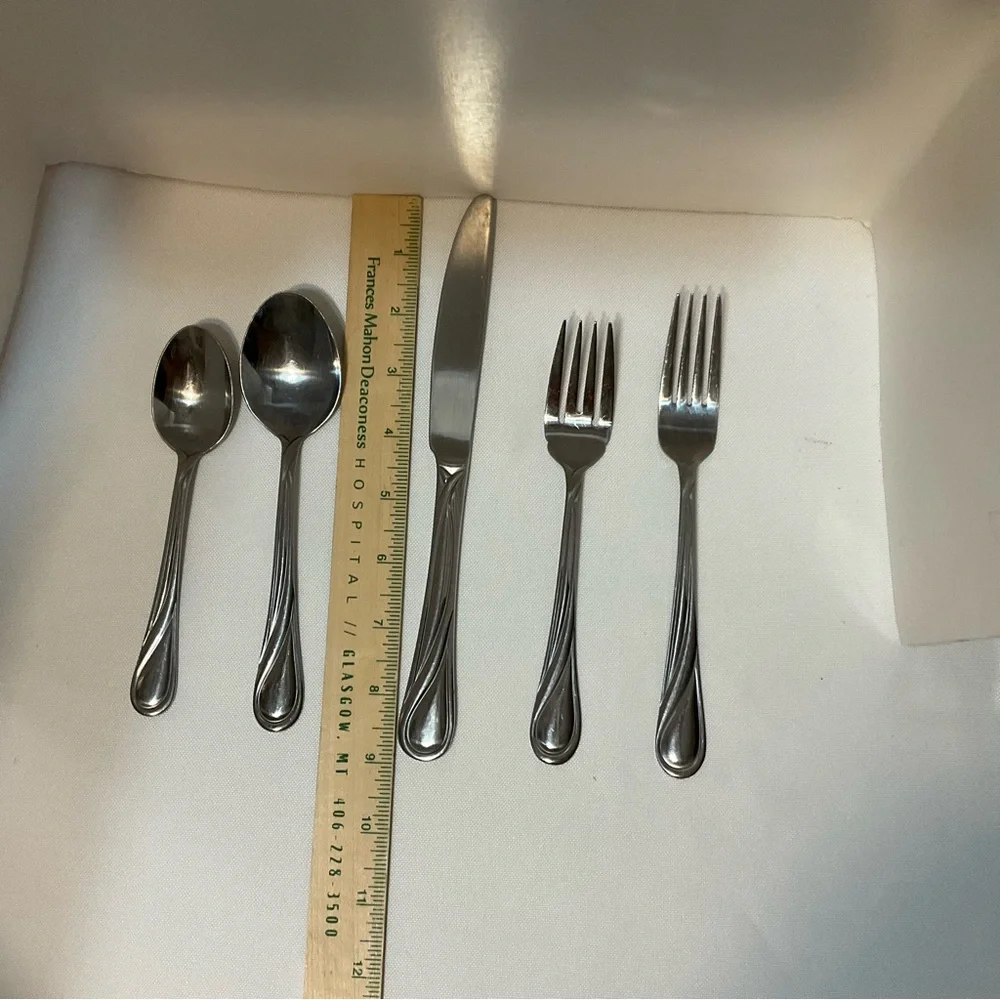 Pfaltzgraff Glennbrook 5 Place Flatware Setting‎ Glossy Finish Swirl Handles